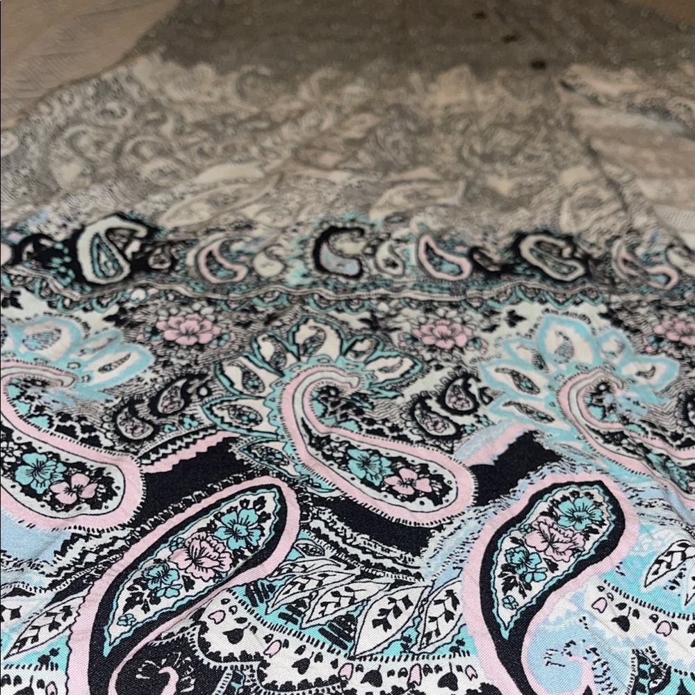 Express Elegant Gray Paisley Women's Skirt Small - Picture 5 of 7